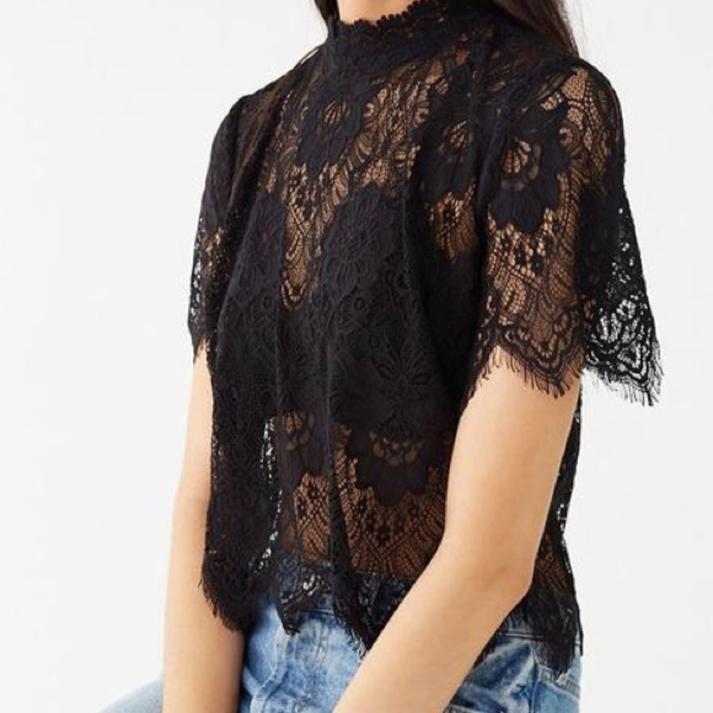 Lace Crop Shirt Maroon Colour Forever 21 - Picture 2 of 10